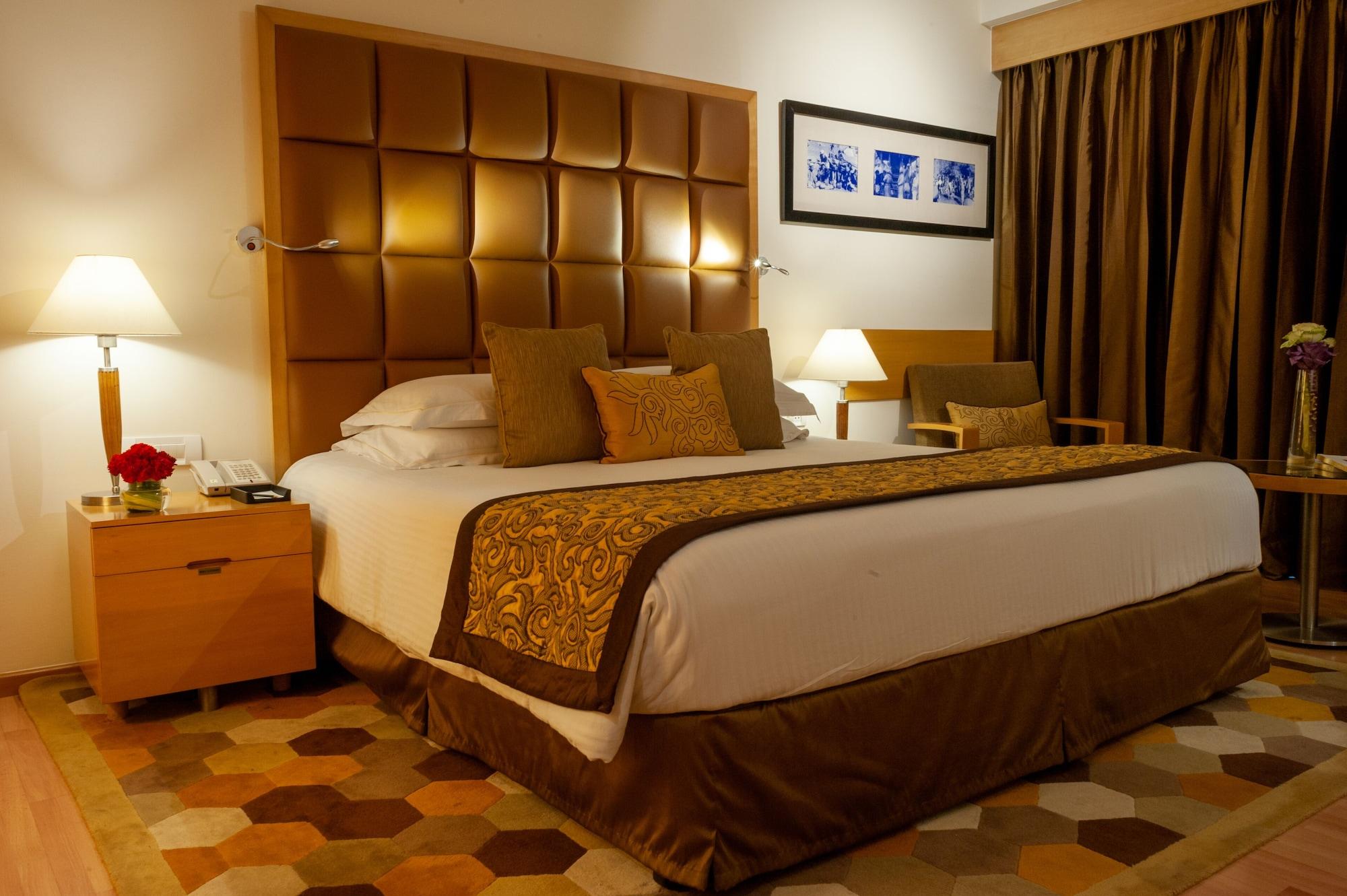 Taj Чандигарх Экстерьер фото A room at the hotel