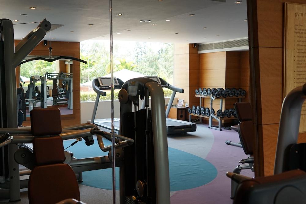 Taj Чандигарх Экстерьер фото The gym at the hotel